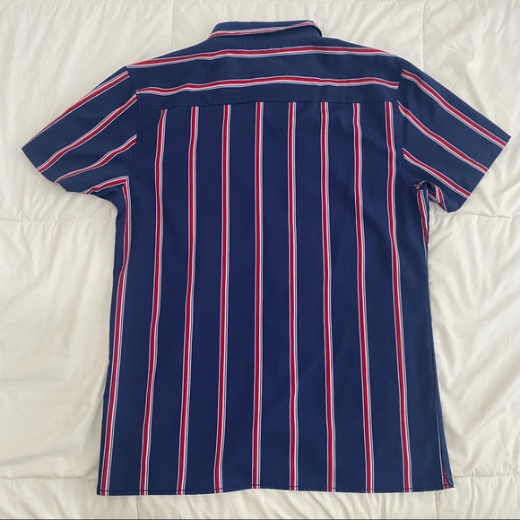 Geometrix New York Short-Sleeve Button-Down Shirt - Picture 4 of 8